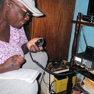 Elna Miichael J88NEK 300x300 - Anguila, el Ministro de Comunicaciones Promesas de un Mayor Reconocimiento de los Aficionados de Radio